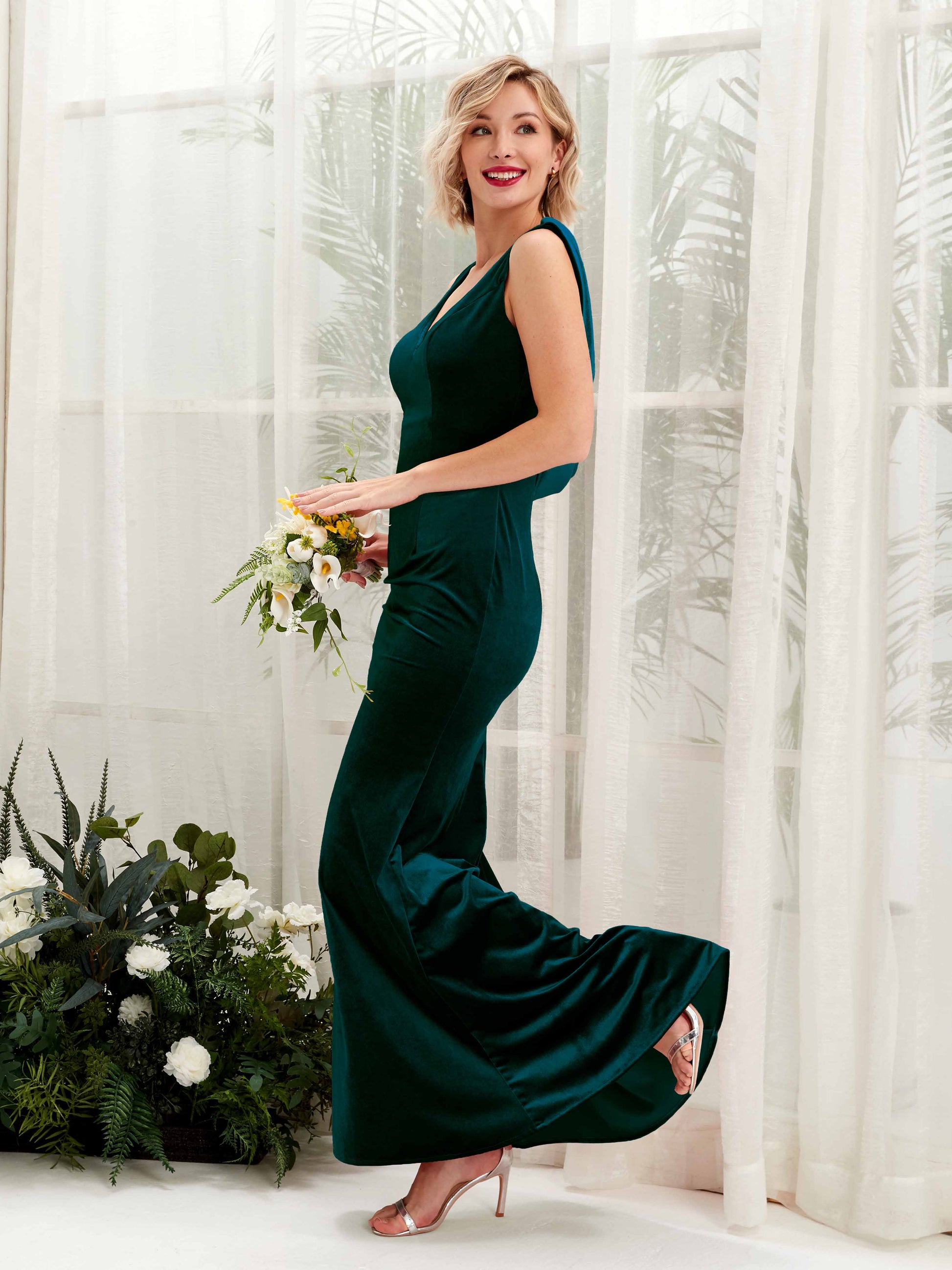 Audrey Hunter Green Velvet Sleeveless Maxi Dress