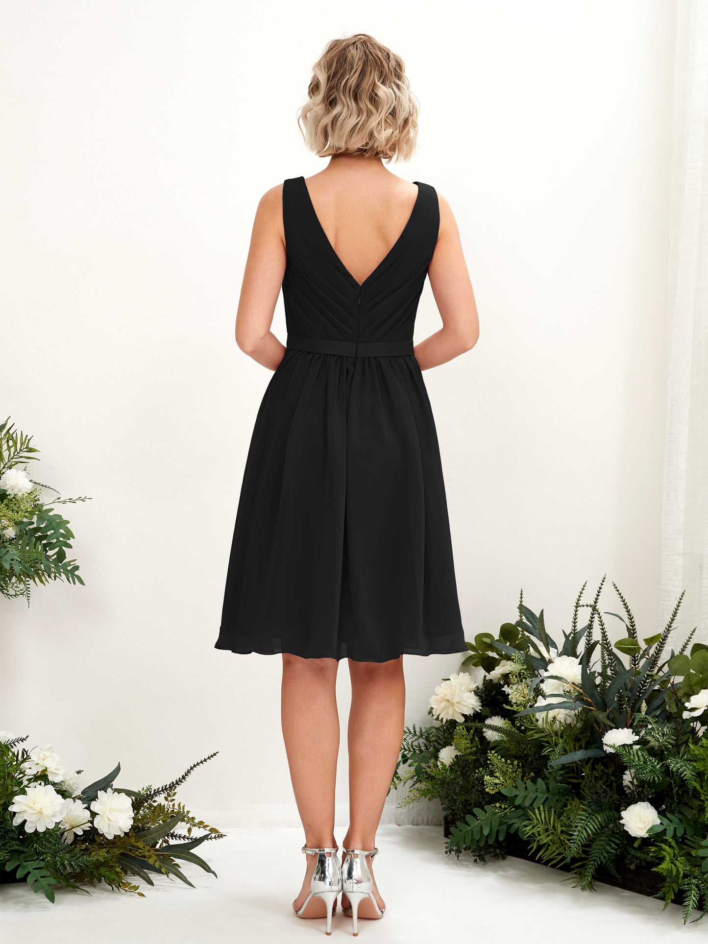 Natasha Black Sleeveless Midi Dress